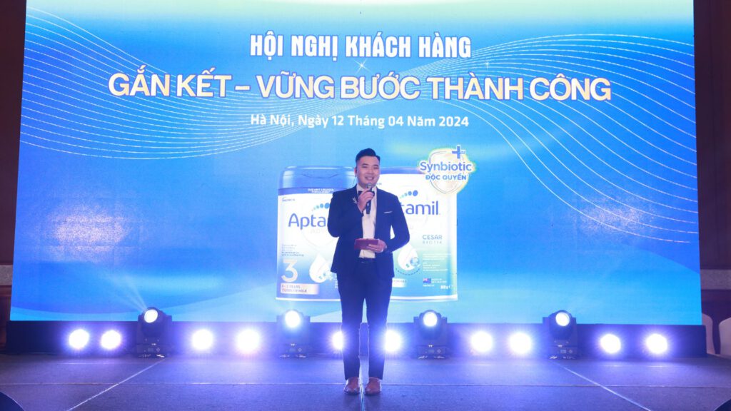 tổ chức hội thảo khách hàng chuyên nghiệp