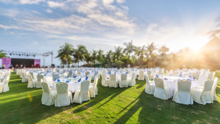 Những lưu ý để tổ chức sự kiện mùa hè