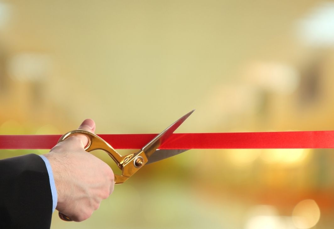 Cách tổ chức một sự kiện khai trương - không gian sự kiện thiết kế tinh tế, gọn gọn cho startup