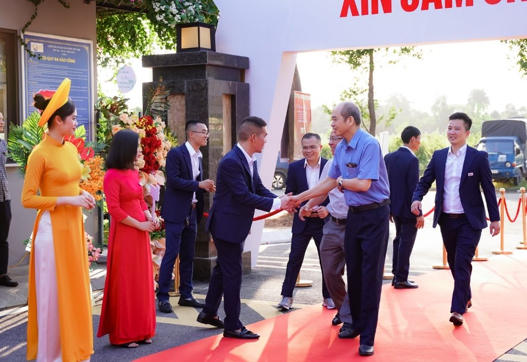 Lựa chọn dịch vụ tổ chức lễ khởi công động thổ trọn gói giúp bạn yên tâm hơn.