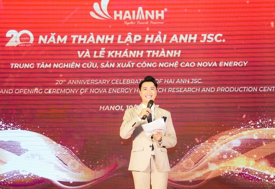 Buổi lễ tổ chức lễ kỷ niệm thành lập đã kết nối mọi người, từ nhân viên đến đối tác, trong một đêm tràn ngập niềm vui và kỷ niệm.