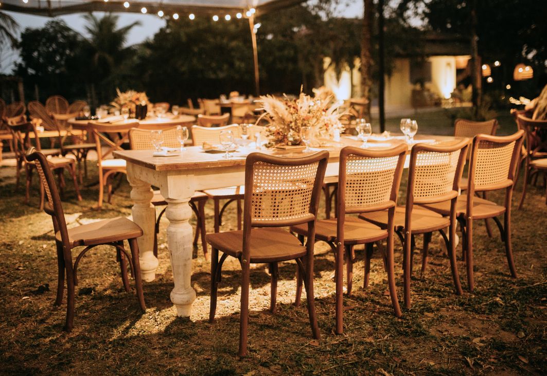 A professional agency will help businesses create a fitting, distinctive concept that reflects their brand spirit without duplication. organizing a year-end event