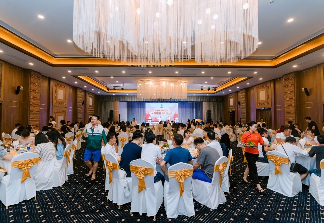 V-Lead Event - a unit with extensive experience in organizing professional Gala Dinner events, from A-Z.